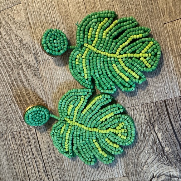 Jewelry - Green Beaded Leaf Earrings